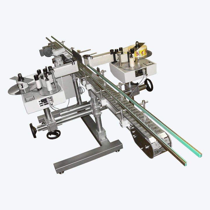 Автоматическая этикетировочная система Novexx с двумя аппликаторами для двухпозиционного бокового нанесения этикеток