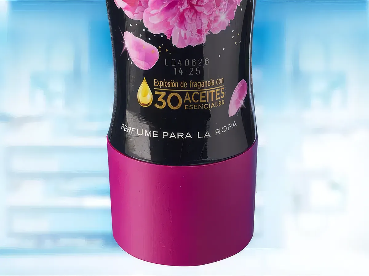 Лазерная маркировка даты и кода на пластиковом флаконе бытовой химии